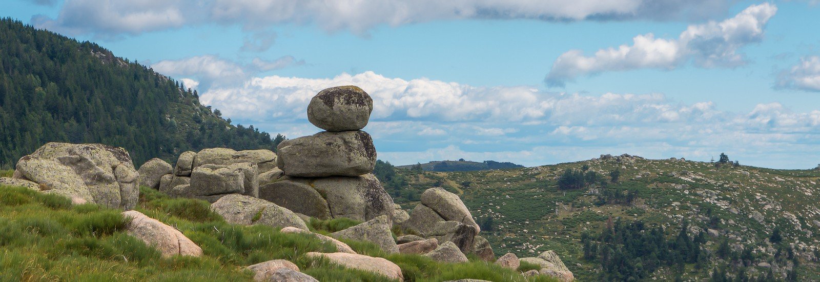 Boules de granite sur le Mont Lozère